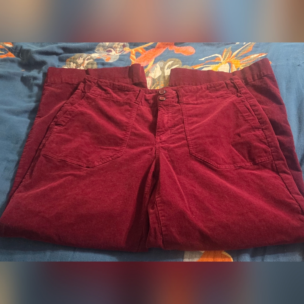 Women’s Fine Wale Wide Leg Corduroy Pants in Deep Burgundy Wine
